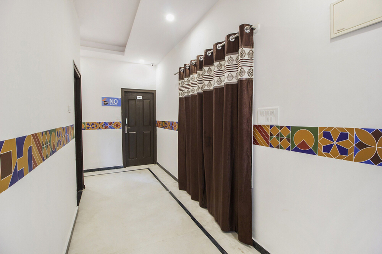 Others 5, FabHotel Crown Suites - Nr. Sony Signals, Bangalore