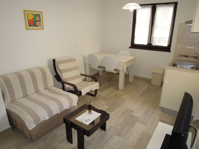 Others 5, Apartmani Simicev, Zadar
