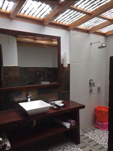 Bathroom 4, Turtuk Holidays - Glamping, Leh