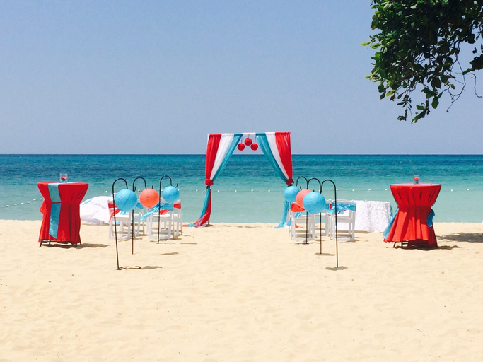 Others 1, Coral Seas Beach Resort