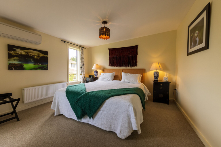 Bedroom 4, Pen-y-bryn Lodge, Waitaki