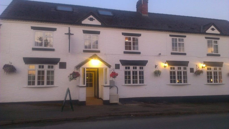 Exterior & Views 2, The Railway Inn, Powys