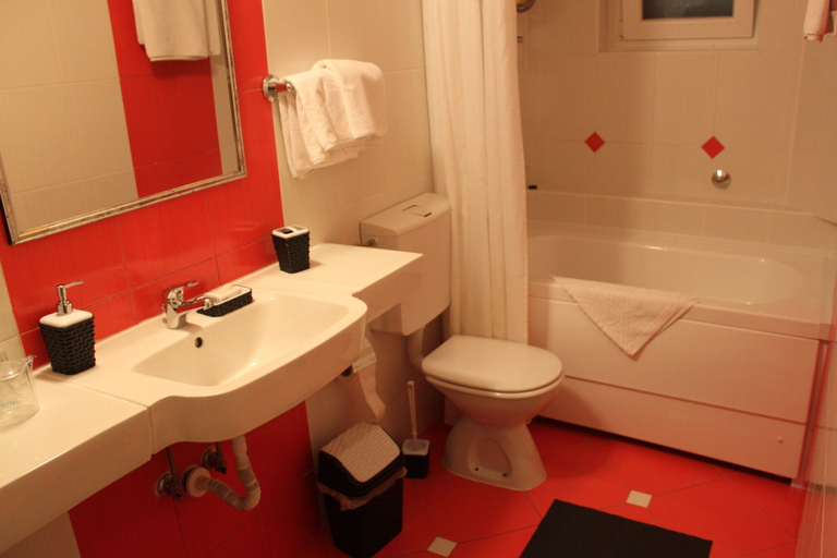 Bathroom 4, Sveti Stefan MONTEN