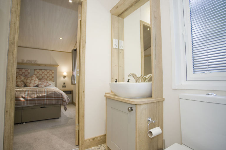 Others 3, 6 Berth Luxury Lodge in Christchurch, Dorset, Dorset