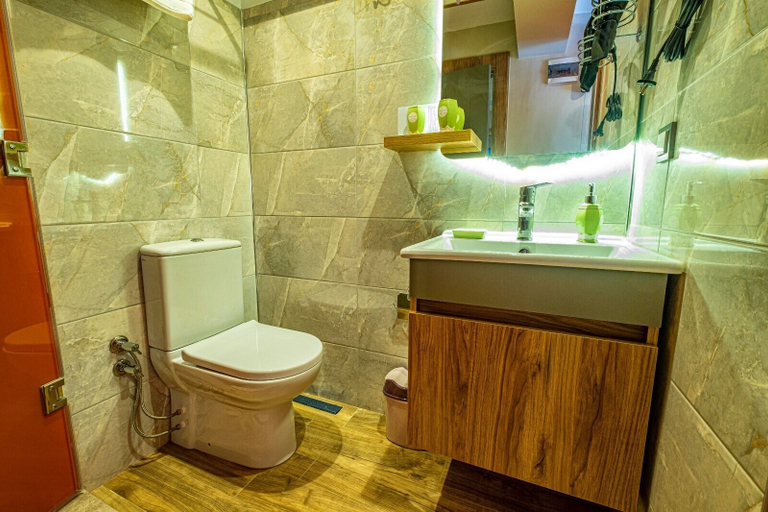 Bathroom 5, Akcay Mas Palmiye Otel, Edremit