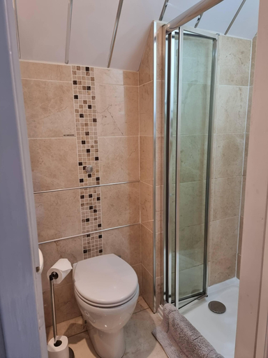 Bathroom 5, St Leonards Guest House, North Ayrshire