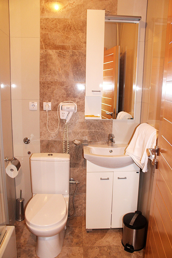 Bathroom 3, Hotel Borovi Sjenica, Sjenica