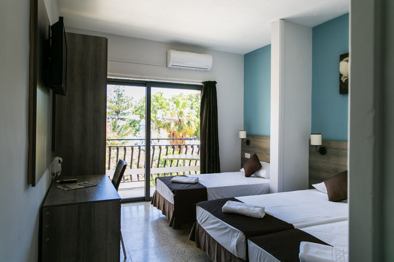 Bedroom 4, Beach Garden Hotel, St Julian's