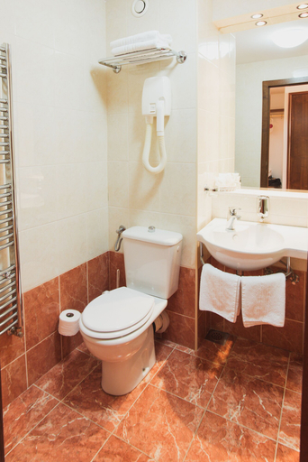 Bathroom 5, Family Hotel Pagus, Pag