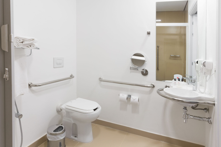 Bathroom 5, Ramada Campinas Viracopos, Campinas