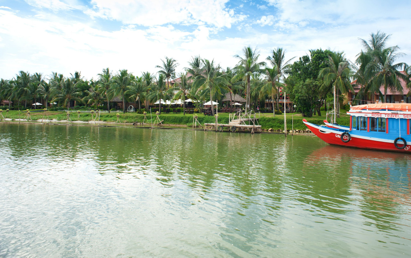 Exterior & Views 2, Vinh Hung Riverside Resort & Spa, Da Nang