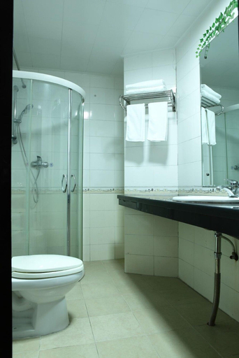 Bathroom 4, Bao Li Feng Hotel, Guangzhou