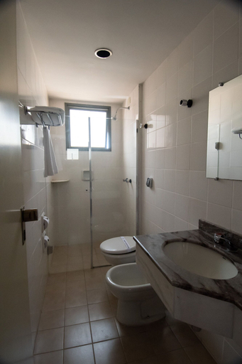 Bathroom 4, Golden Ingá Hotel, Maringá