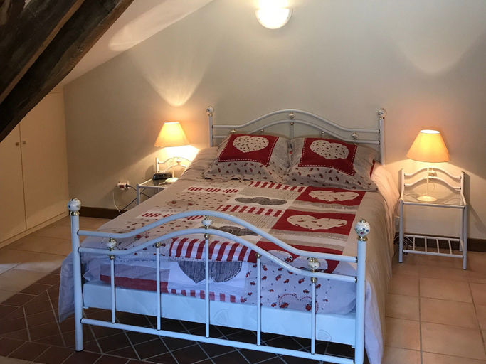 Bedroom 3, Champagne Urbain, Aube