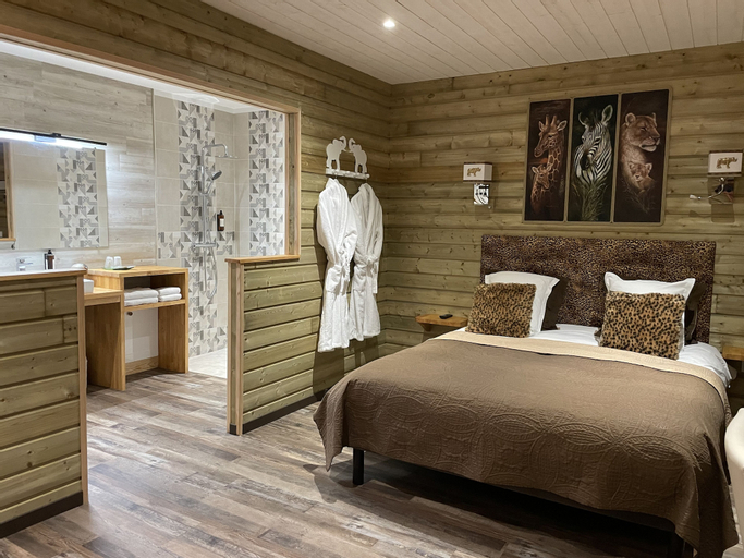 Bedroom 3, Domaine de Roullet, Charente