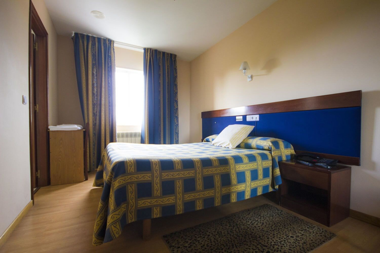 Bedroom 2, Santa Cruz Hotel, A Coruña