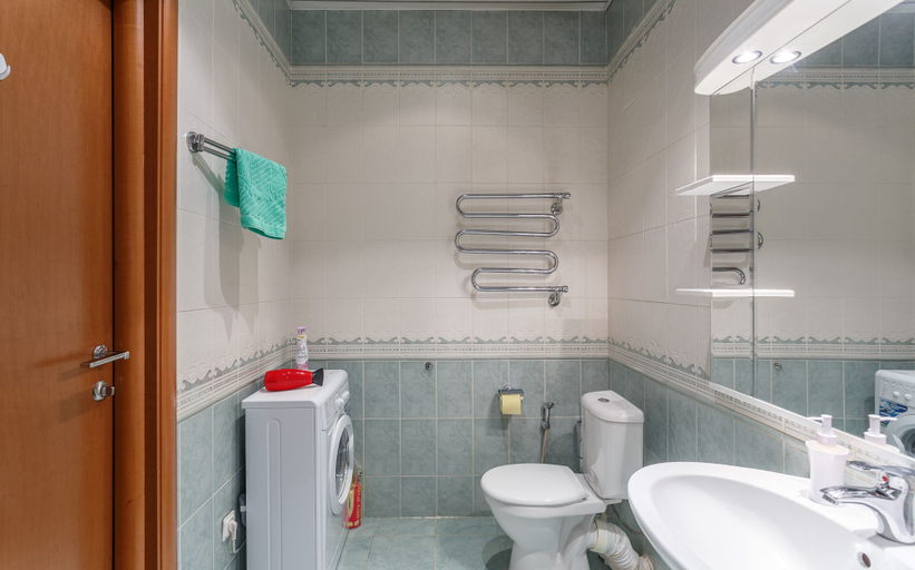 Bathroom 2, FortEstate Leninsky Prospect 83, Western