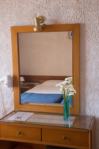 Bedroom 3, Sariza Spring Hotel, South Aegean