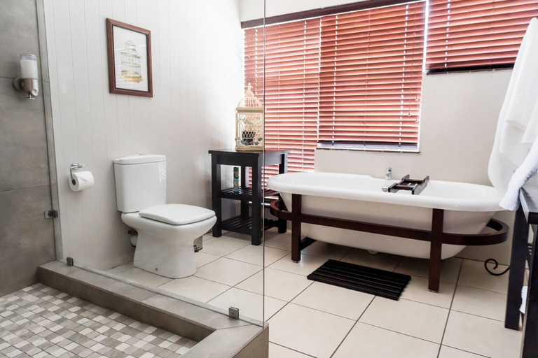 Bathroom 4, Wagtails Guest House, Nelson Mandela Bay