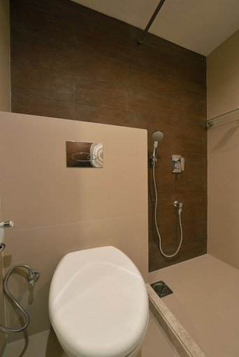 Bathroom 4, Krishna Palace Hotel Ambernath, Thane
