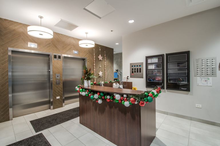 Public Area, Wrigley Suites, Cook