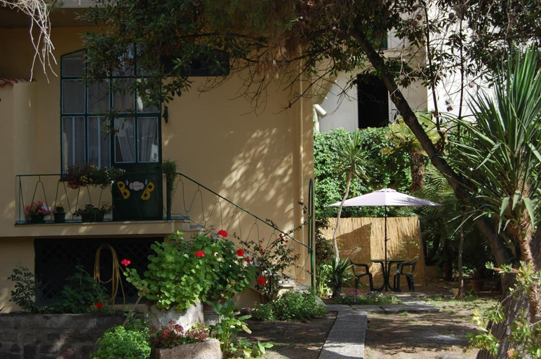 Exterior & Views 2, Bed and Breakfast Il Melangolo, Carbonia-Iglesias