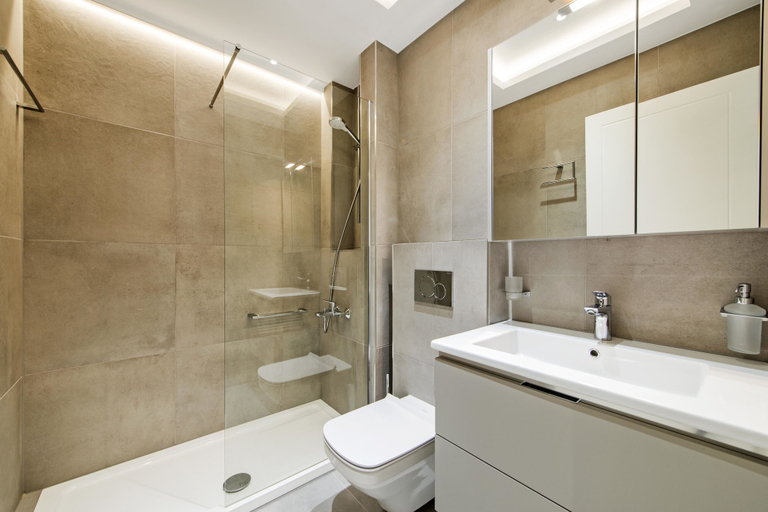 Bathroom 4, Imperial X, London