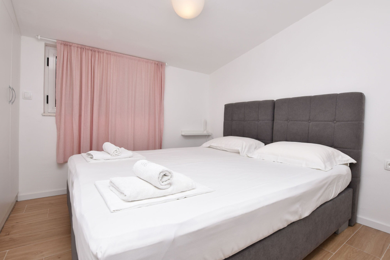 Bedroom 3, Apartments Nina, Primošten