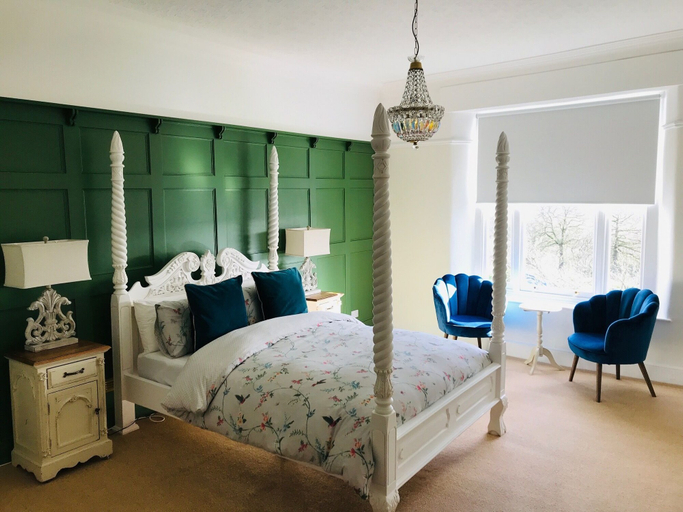Bedroom 2, Hengoed Hideaway - Spacious 3-bed House, Caerphilly