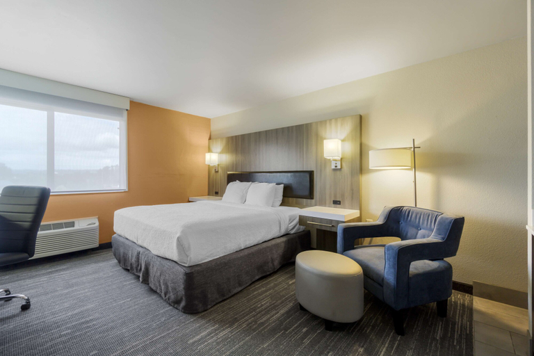 Bedroom 2, Best Western Plus Renton Inn, King