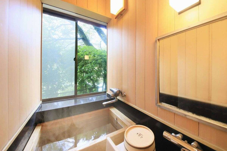 Bathroom 5, Yugawara Ohnoya Ryokan, Yugawara
