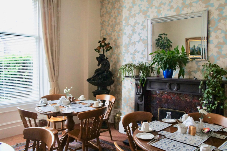 Food & Drinks 4, Camillia Guest House, Aberdeen