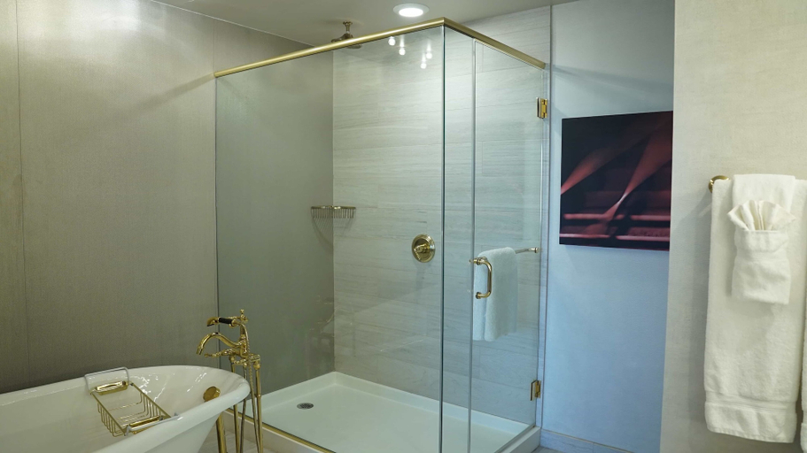 Bathroom, Wind Creek Casino & Hotel Montgomery, Montgomery