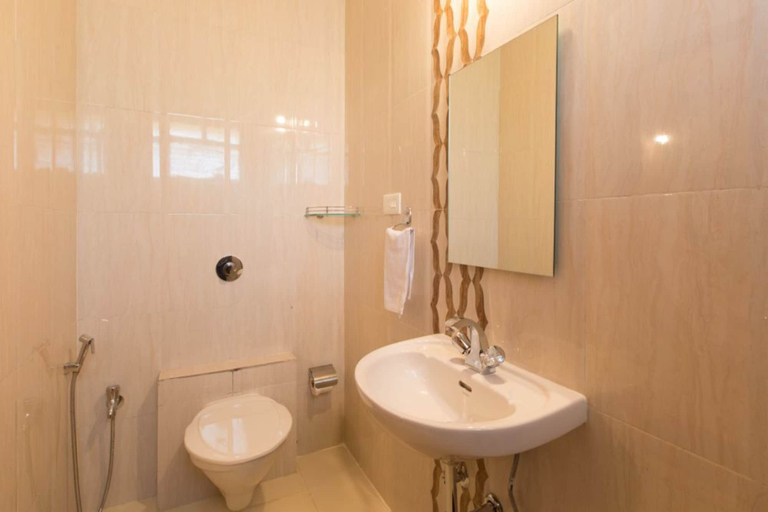 Bathroom 4, Saudades, South Goa