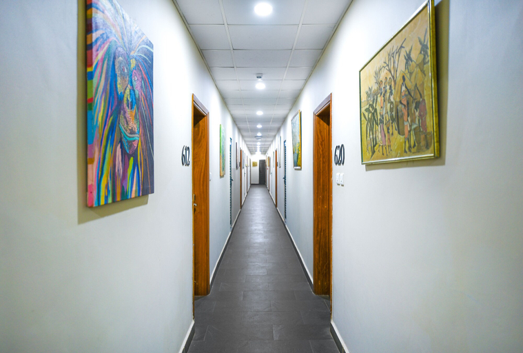 Others 5, Boulevard Suites, Kampala