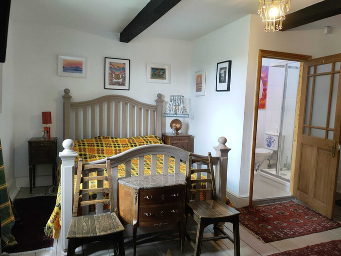 Bedroom 3, Art House B&B, Monmouthshire