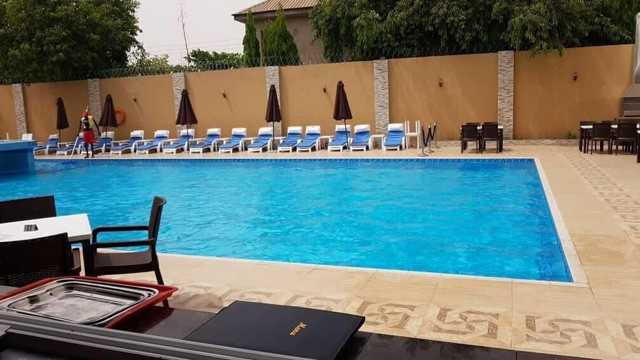 Sport & Beauty, Hotel Di Elegante, Surulere