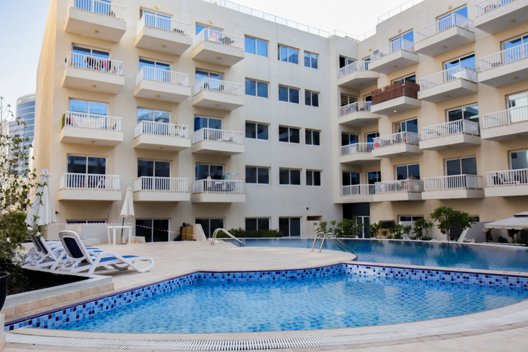 Pool, Studio Apartment in Knightbridge Court, Dubai
