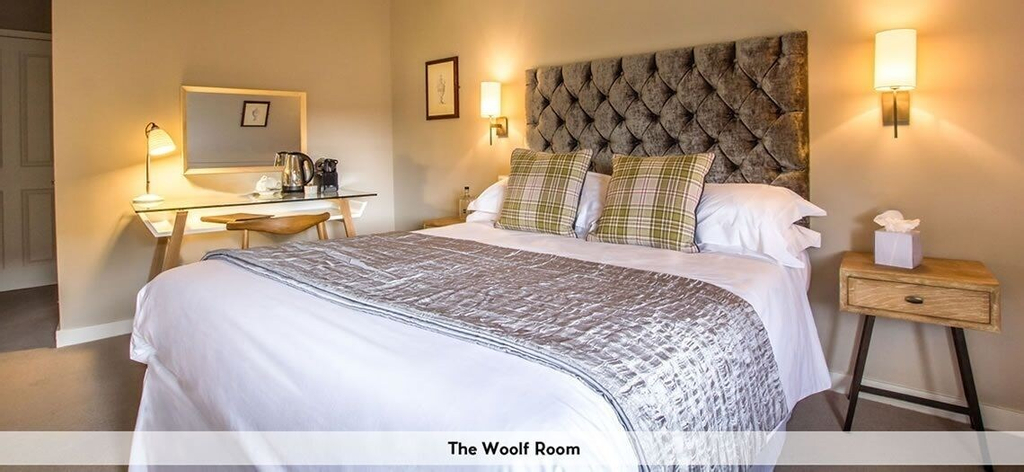 Bedroom 1, Crown & Punchbowl, Cambridgeshire