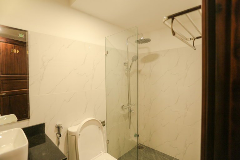 Bathroom 4, Cliff Hotel, Nha Trang