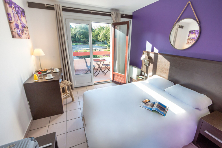 Bedroom 3, Les Pins Blancs de Provence, Var
