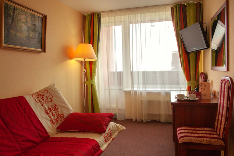 Bedroom 2, Amaks Hotel Azov, Azovskiy rayon