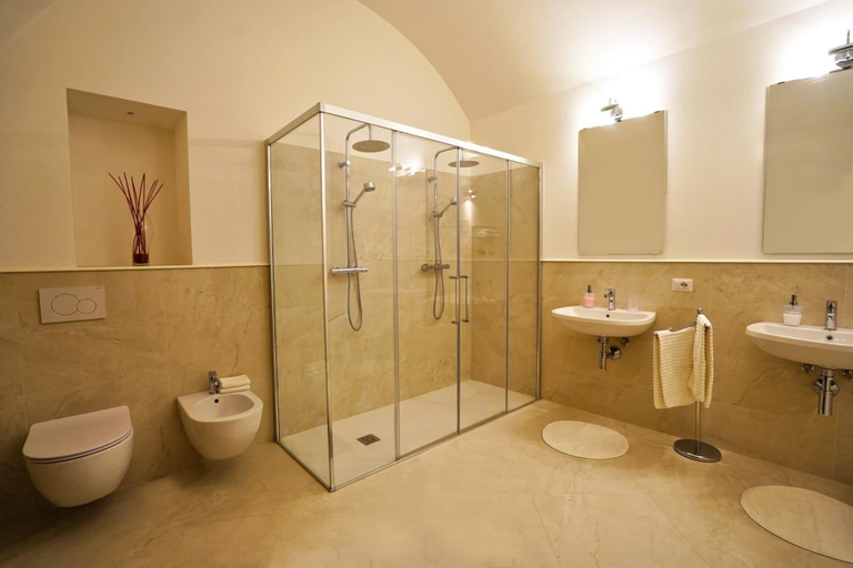 Bathroom 4, Malandrì B&B, Bari
