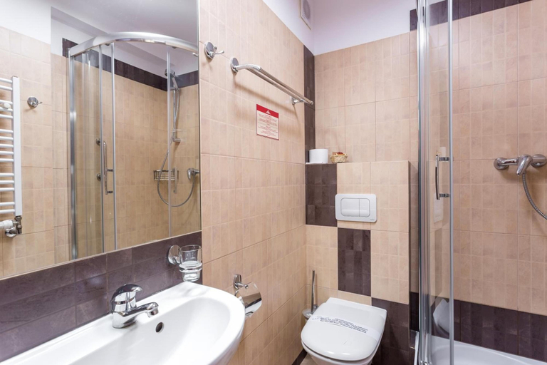 Bathroom 4, Hotel Relaks Wellness & SPA, Jelenia Góra