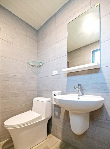 Bathroom 3, Peng Yuan B&B, Penghu