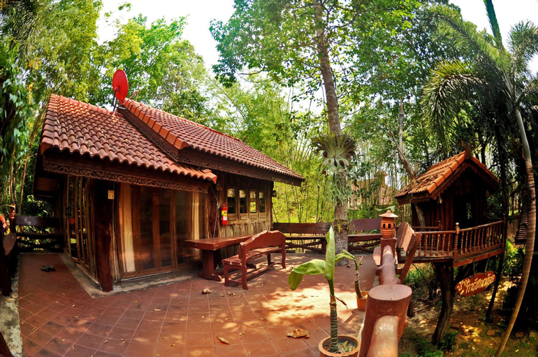 Chuan Thanapanya Resort, Sawang Daen Din