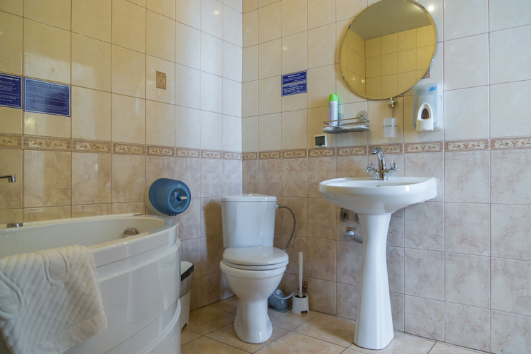 Bathroom 2, RA Nevsky 44, Sankt-Peterburg gorsovet