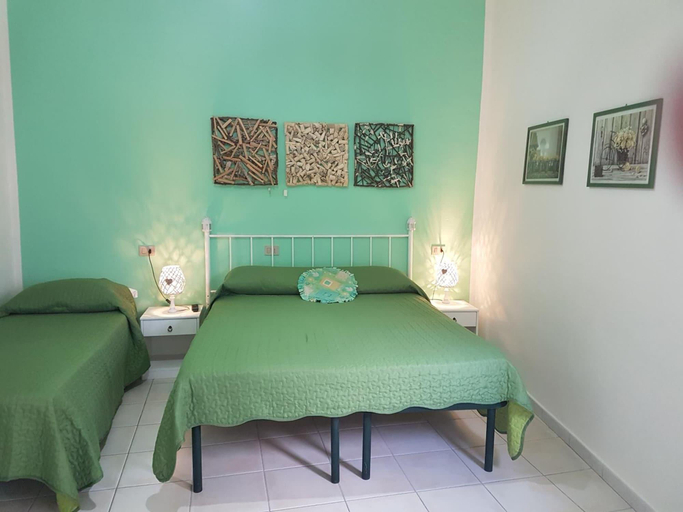 Bedroom 5, Bed and Breakfast Il Melangolo, Carbonia-Iglesias
