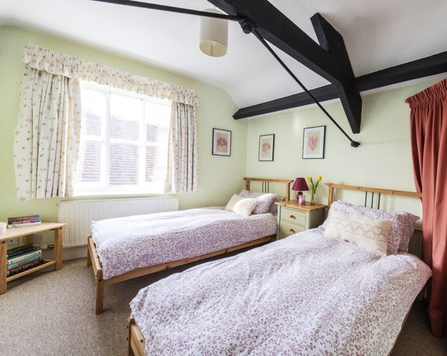 Bedroom 2, 68a Cheap Street, Dorset