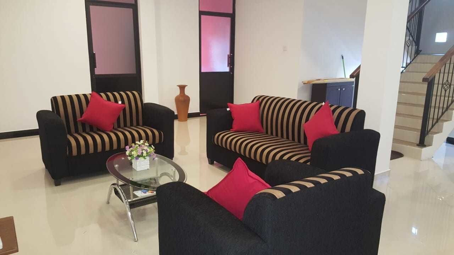 Others 5, River Vally Inn, Pathahewaheta